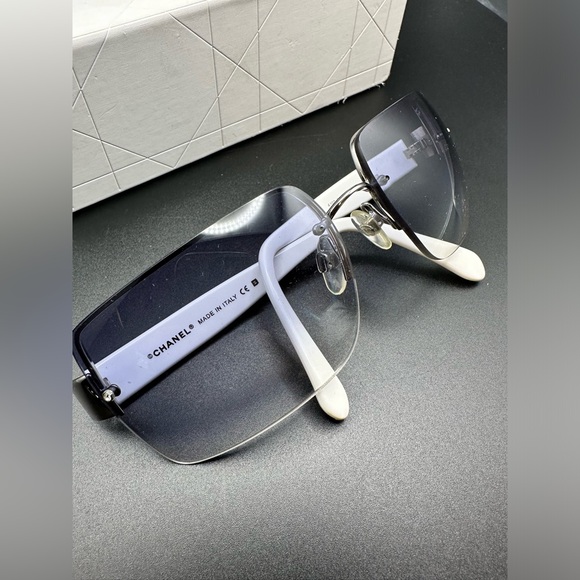 Authentic Vintage Chanel  Sunglasses White Temples Rare Vintage With Dior Case - Picture 3 of 16